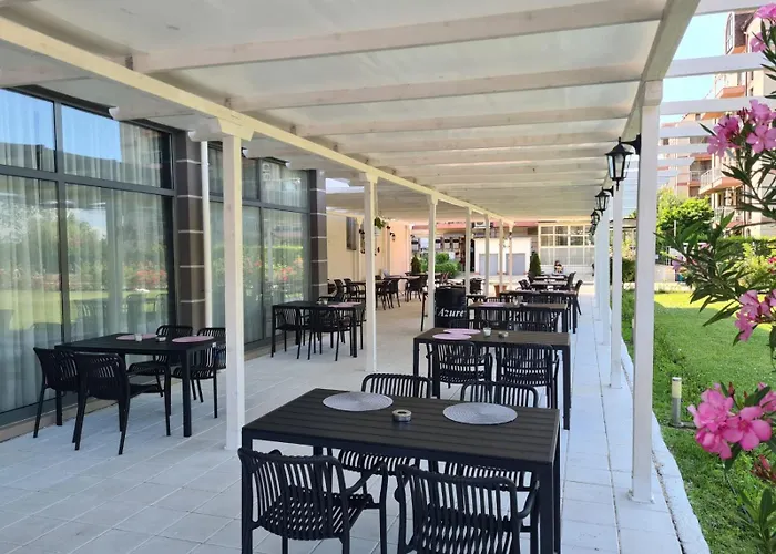 Cozy By Julie * Slantchev Briag